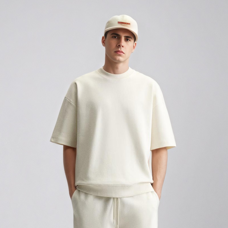 T-shirt in cotone elasticizzato dal taglio rilassato