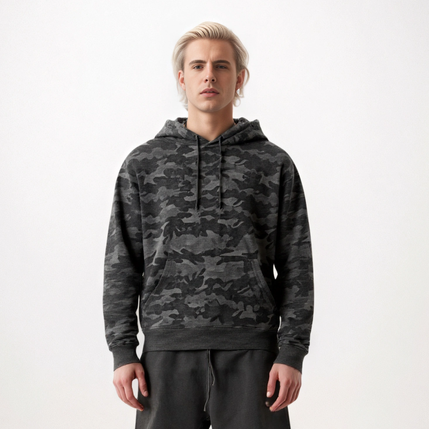 Sudadera con capucha unisex Heavyweight Vintage Distressed Camo