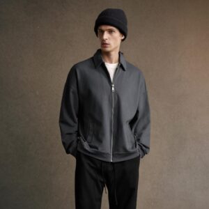 Hvorfor er sweatshirtjakken med standkrave og lynlås ved at blive en moderne nødvendighed for hverdagens stil? Hvorfor er sweatshirtjakken med standkrave og lynlås ved at blive en moderne nødvendighed for hverdagens stil?