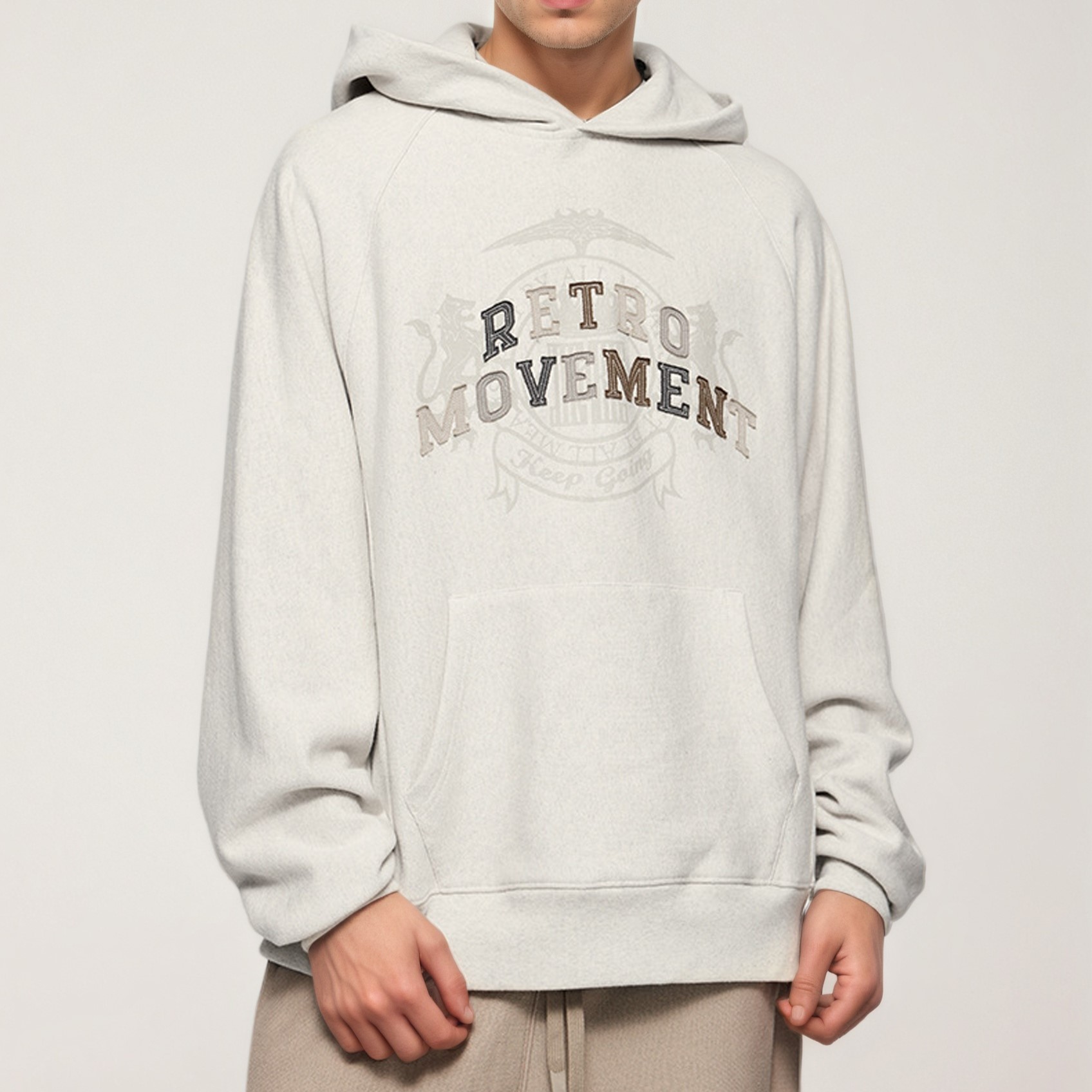 Horizontal gewebter Hoodie mit gesticktem Aufnäher im Retro-Stil